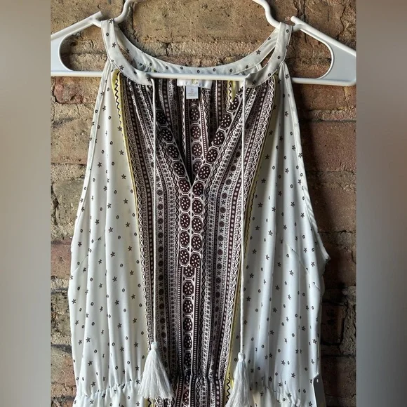 Gray and White Sleeveless Halter Maxi Dress - Picture 3 of 8